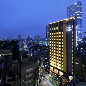 Candeo Roppongi 4* Tokio